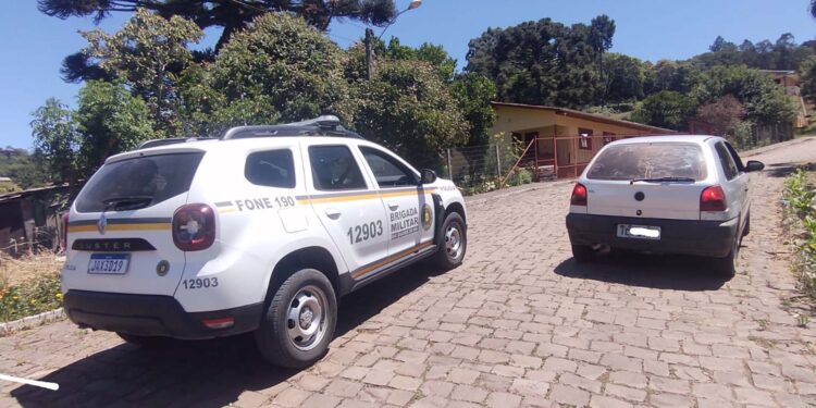 Jovem de 17 anos é pego pela BM de Nova Roma do Sul dirigindo sem habilitação