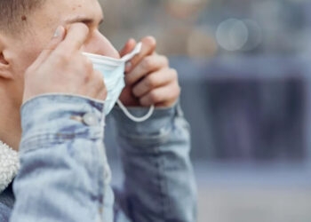 Bahia volta a obrigar uso de máscaras e exigir comprovante de vacinação