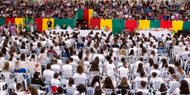 PROERD forma 950 crianças na manhã deste sábado em Farroupilha