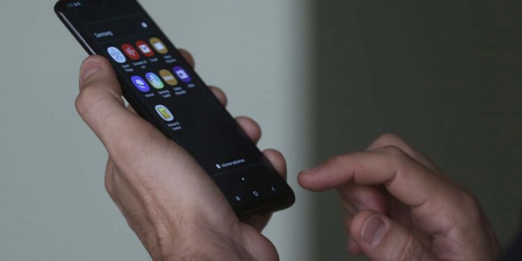 Anatel cria código 0304 para identificar ligações de cobrança