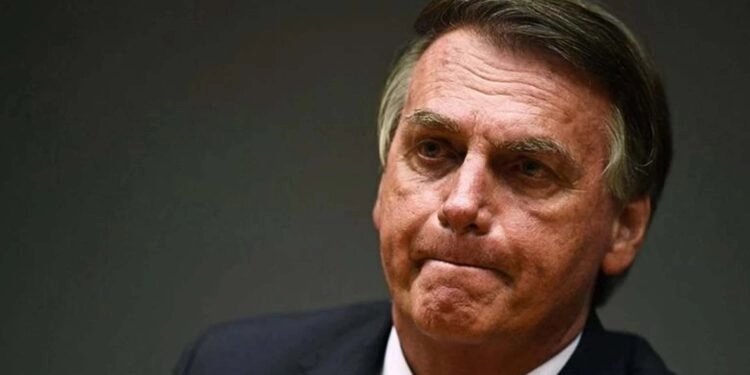 Fim de sigilo de 100 anos? As decisões de Lula que poderão afetar Bolsonaro após posse