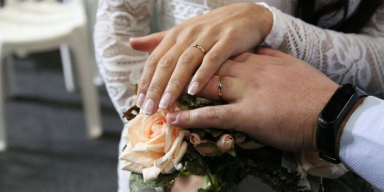 Caxias do Sul prorroga inscrições para casamento comunitário