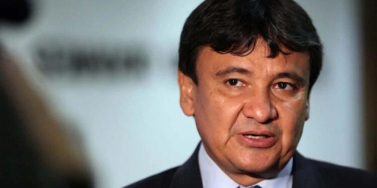 PT vai sugerir salário mínimo de R$ 1.320, diz senador eleito