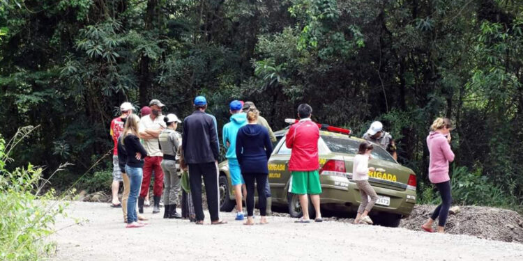MULHER QUE MANDOU MATAR O PRÓPRIO MARIDO EM CAXIAS DO SUL É PRESA PELA BM EM TORRES