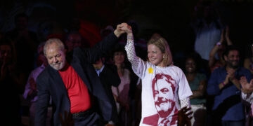Gleisi Hoffmann continua na presidência do PT e não terá ministério, decide Lula