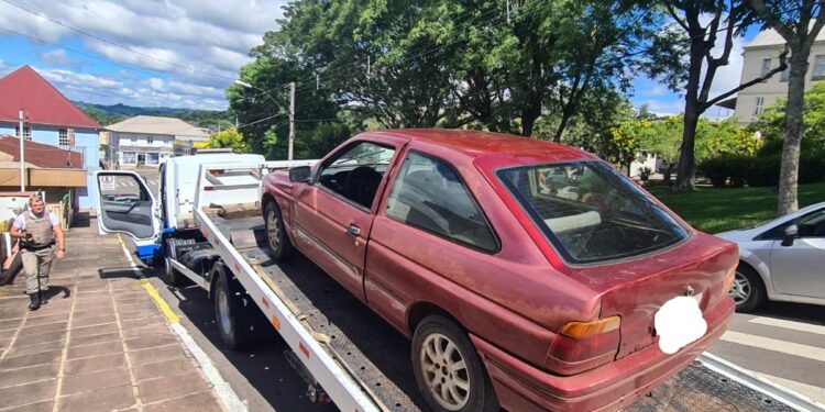 Homem de 58 anos é abordado pela BM sem carteira de Habilitação e com licenciamento vencido em Nova Roma do Sul