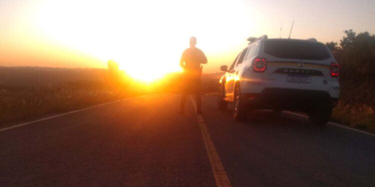 Mais um condutor é pego pela BM dirigindo com CNH vencida no centro de Nova Roma do Sul