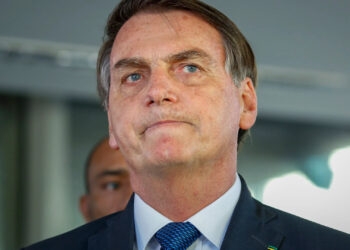 Advogados o aconselharam a sair do país antes de 1º de janeiro