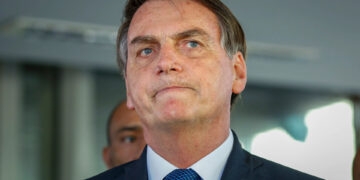 Advogados o aconselharam a sair do país antes de 1º de janeiro