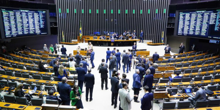 Confira como os deputados gaúchos votaram na PEC do estouro