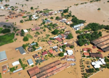 Principais rodovias que ligam PR e SC estão interditadas pela chuva