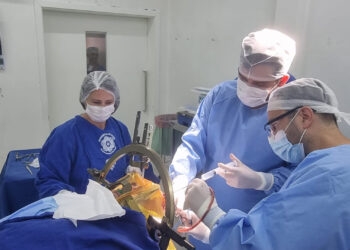 Hospital Beneficente São Carlos realiza primeira cirurgia de Parkinson em Farroupilha