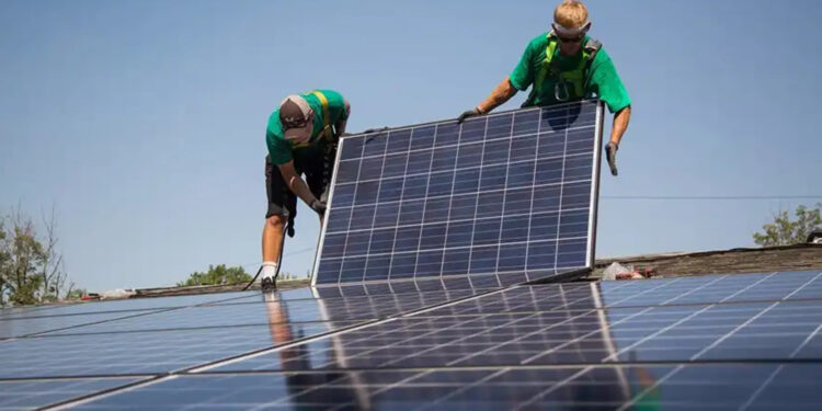 Prazo para pedir instalação de placas solares com isenção de taxa termina dia 6 de janeiro