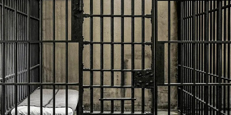 Ao tentar entrar com drogas em presídio mulher é presa em Lajeado