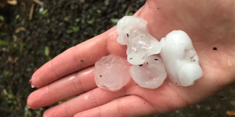 GRANIZO ATINGE SÃO FRANCISCO DE PAULA E TEMPORAIS VÃO CONTINUAR SEGUNDO A METSUL