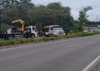 Trânsito bloqueado entre Caxias do Sul e Farroupilha