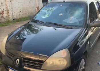 Torcedores de Grêmio e São José brigam antes de jogo e causam estragos, em Porto Alegre
