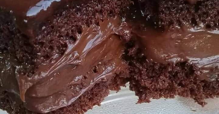 BOLO MOUSSE DE CHOCOLATE