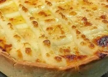 TORTA DE FRANGO COM CATUPIRY 😍