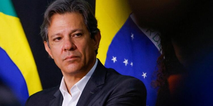 Novo programa federal para renegociação de dívidas não resolve arrecadação, dizem especialistas