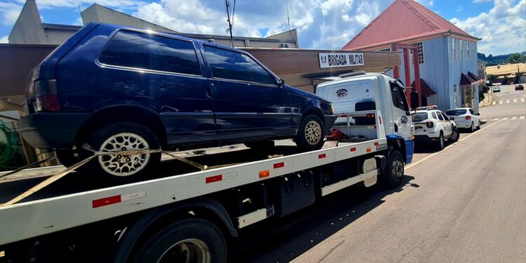 Homem de 29 anos é abordado pela BM de Nova Roma do Sul dirigindo carro sem habilitação categoria B