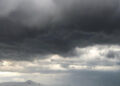 Chuva forte, frente fria e granizo; confira a previsão do tempo