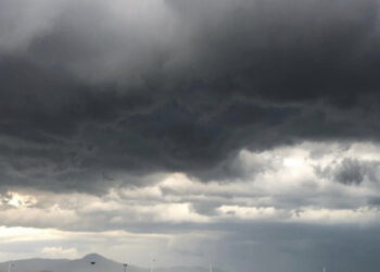 Chuva forte, frente fria e granizo; confira a previsão do tempo