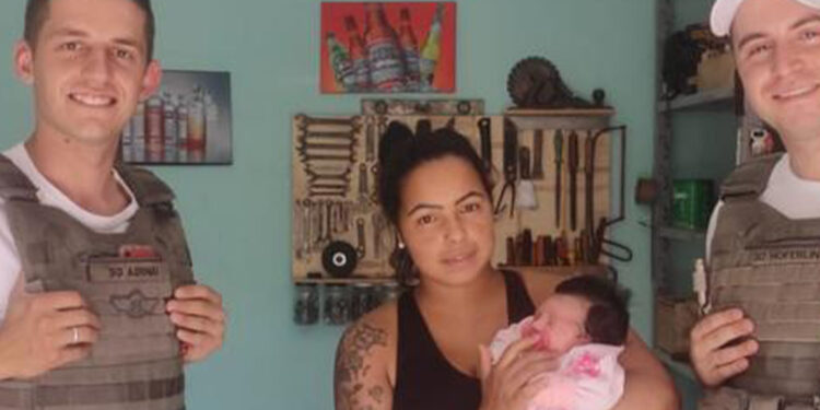 Em ato heroico policias salvam bebê engasgada em Bento Gonçalves