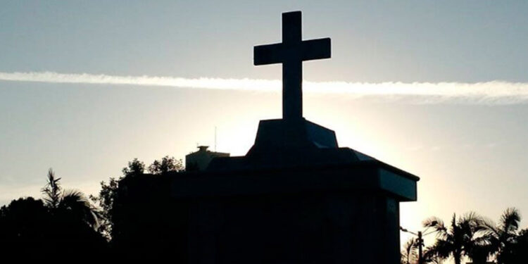 Túmulo é arrombado e cadáver tem dentes de ouro roubados em Muitos Capões