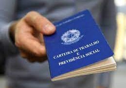 Desemprego cai no trimestre encerrado em novembro e atinge menor nível desde abril de 2015