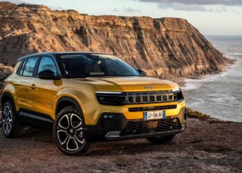 Irmão menor do Renegade, Jeep Avenger é o Carro do Ano 2023 na Europa