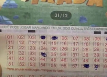 Garoto de 10 anos acertou os números da Mega da virada mas mãe não faz o jogo