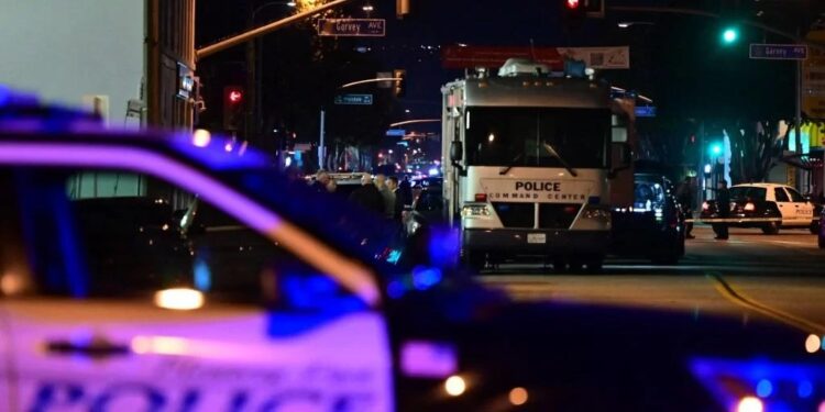 Tiroteio na Califórnia tem dez mortos