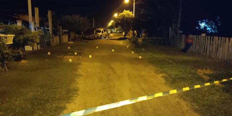 Pai e filho são mortos com mais de 50 tiros em Imbé, diz polícia