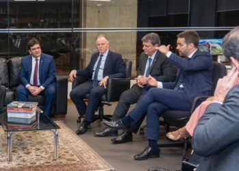 Eduardo Leite vai ao STF defender demandas do RS em relação à arrecadação de impostos