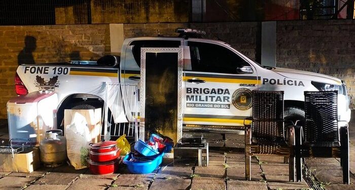 Brigada Militar de Nova Prata prende três pessoas por tráfico de drogas