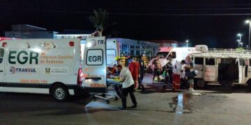 Acidente deixa 15 pessoas feridas no cruzamento entre rodovias em Capivari do Sul