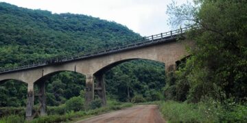 Obras de pavimentação da estrada que liga Vila Flores até Antônio Prado tem previsão de conclusão em Julho