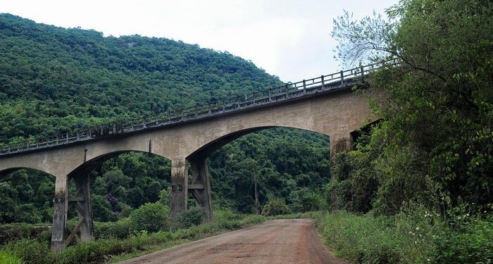 Obras de pavimentação da estrada que liga Vila Flores até Antônio Prado tem previsão de conclusão em Julho