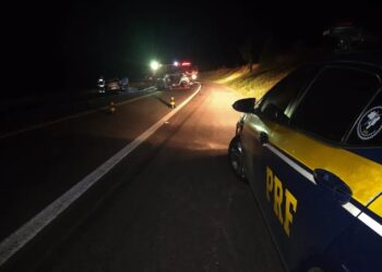 Acidente com três veículos deixa um morto e quatro feridos em Campestre da Serra, diz PRF