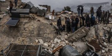 Número de mortos após terremoto na Turquia e na Síria passa de 6.000