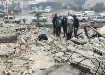 Turquia registra segundo forte terremoto; número de mortos passa de 2,7 mil