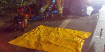 Um carro e um caminhão se envolveram num acidente frontal em Farroupilha