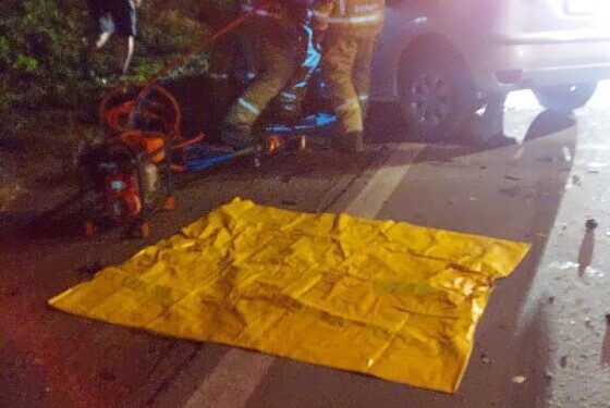 Um carro e um caminhão se envolveram num acidente frontal em Farroupilha