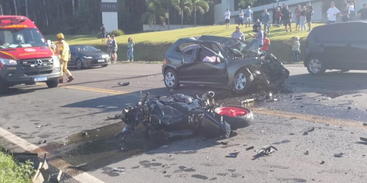 Grave acidente em Farroupilha na tarde de hoje (26), resulta na morte de três pessoas