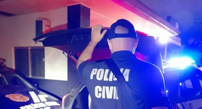 Dois irmãos suspeitos de cometerem estupro foram presos, em Nova Erechim (SC).