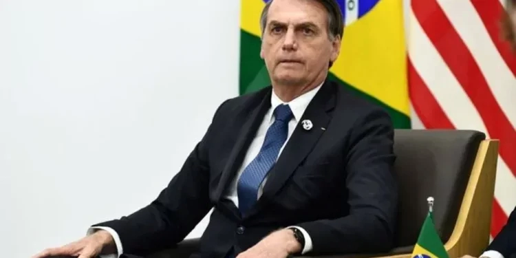 Cármen Lúcia envia processos de Bolsonaro para Justiça do DF