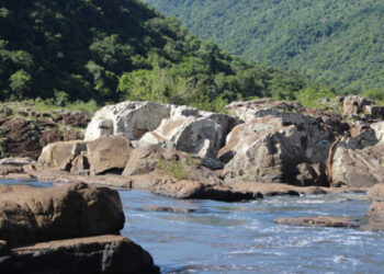 Buscas ao rapaz que desapareceu no cachoeirão em Nova Roma do Sul, segue pelo quarto dia