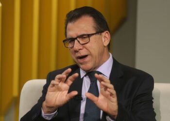 Salário mínimo deve ter novo reajuste no dia 1º maio