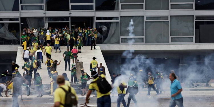 Invasão em Brasília completa um mês; prejuízo chegou a R$ 21 milhões, e 1,4 mil foram presos